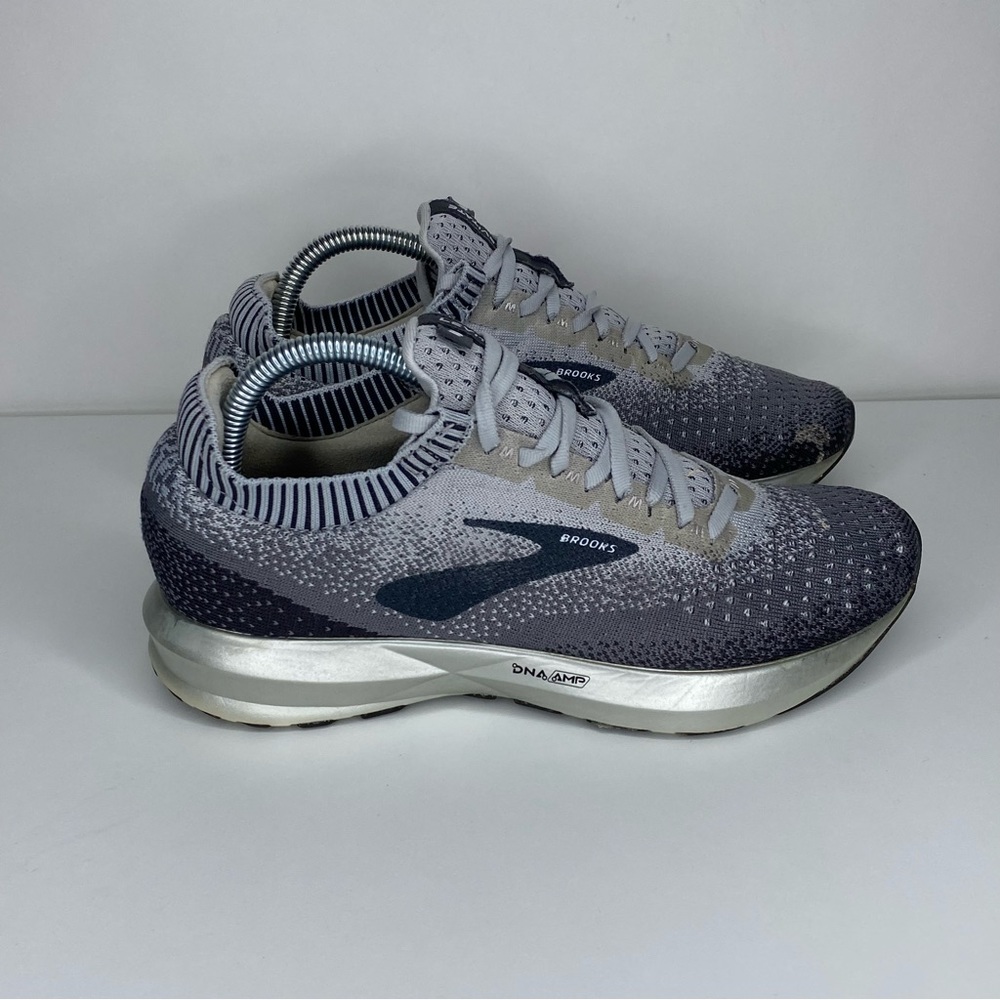 Brooks Womens Levitate 2 Gray Black Running Athletic Shoes Sneakers Size 8